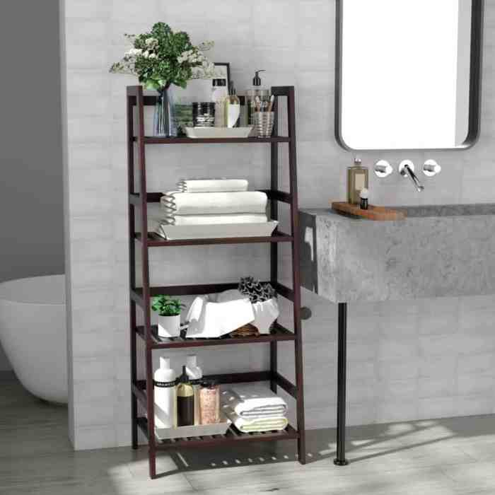 Modern bathroom shelf decor