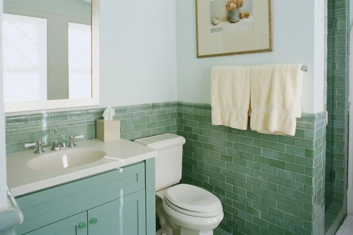 Green decor for bathroom