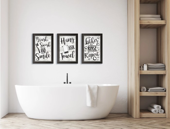 Bathroom wall decor black and white