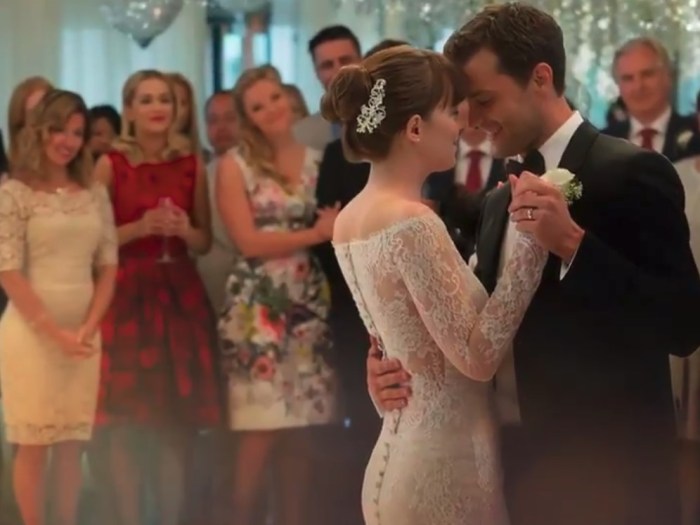 Anastasia steele wedding dress