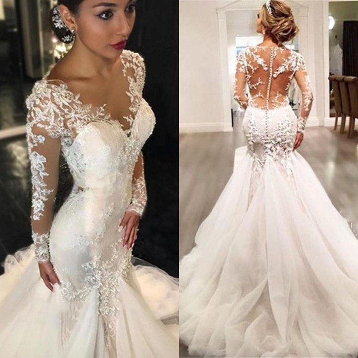 Wedding dresses for small chest